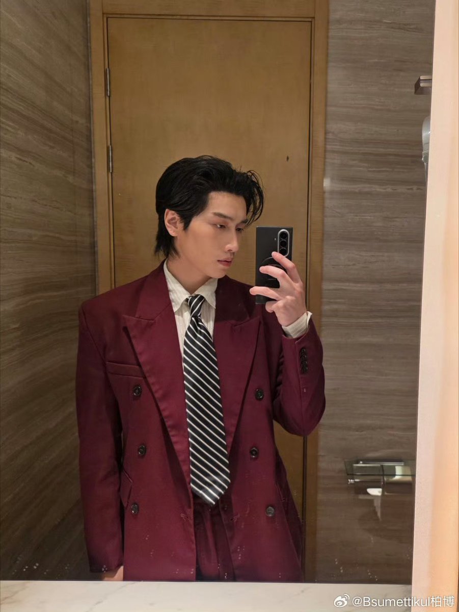 perayuay's tweet photo. หล่ออะลุคนี้อะ

BIBLE FANSIGN IN SHANGHAI 

#BibleShanghai1stFansign
#BibleWichapas @biblesumett https://t.co/xPmJiKCsKm