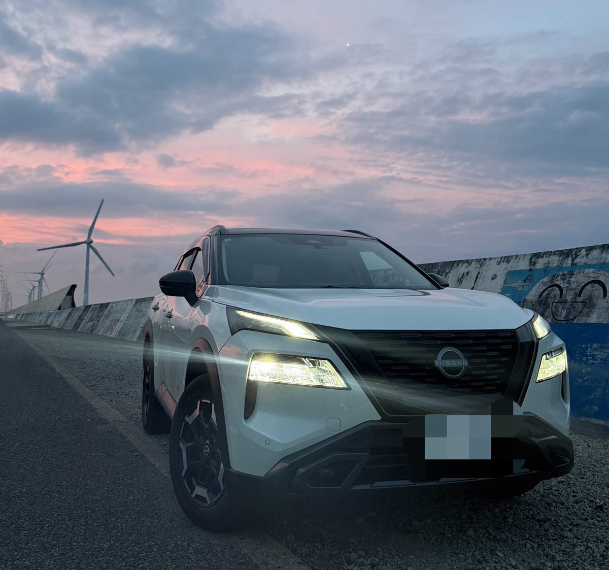 UFO8551's tweet photo. 1ヶ月1万円生活1日目
日産 X-TRAIL X e-4ORCE エクストリーマーX
ドヤバい円
-ドヤバい円

いやーかっこ良すぎる
大事に乗ります https://t.co/NgHjLEIP9J