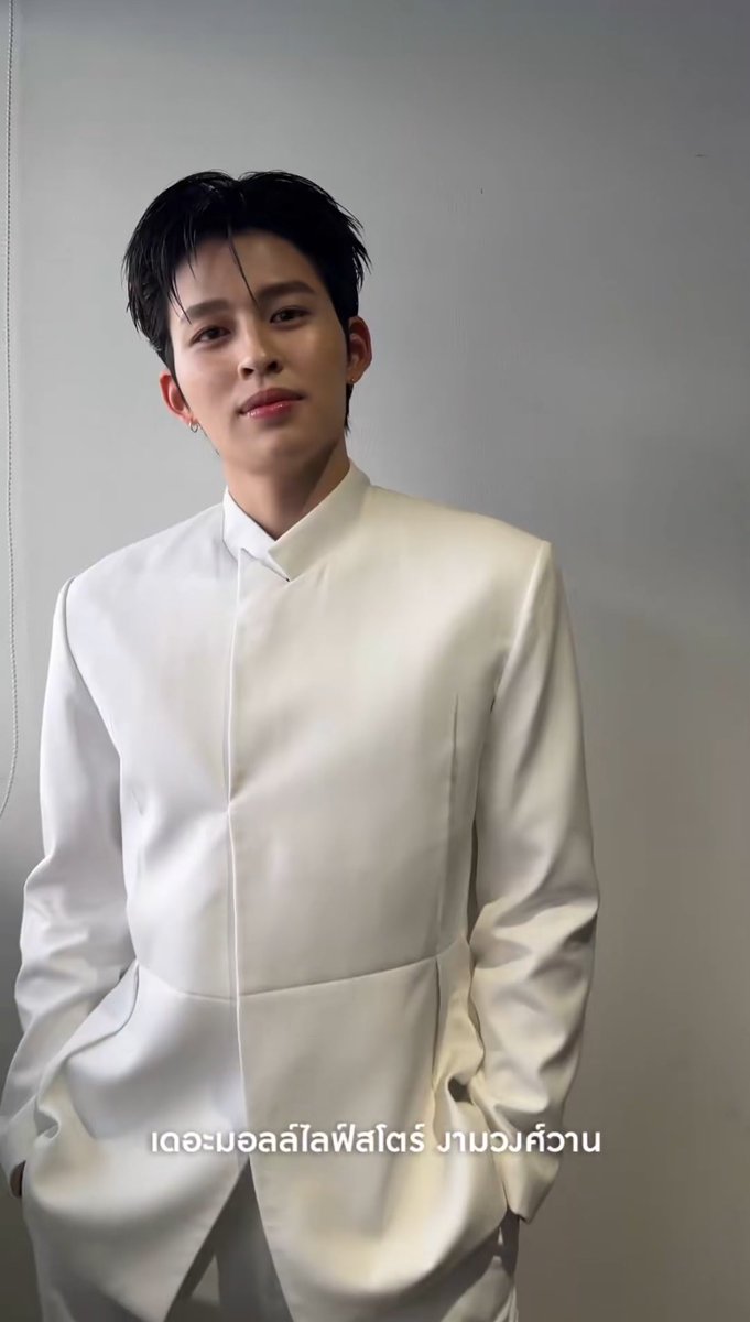 mightyIoki's tweet photo. Beda tempat dan beda event tapi outfitnya harus tetep matching 🙂‍↕️

#TheMallNgamwongwanxPond 
#APMMonacoTHXPhuwin https://t.co/bpBu5vVZtC
