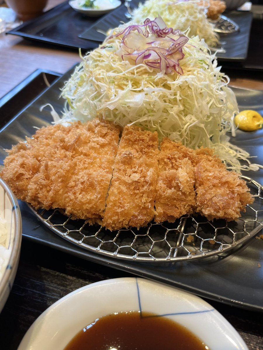 audrey__n's tweet photo. キャベツのとんかつ添えたべたよ https://t.co/Xbf8MsiVyQ