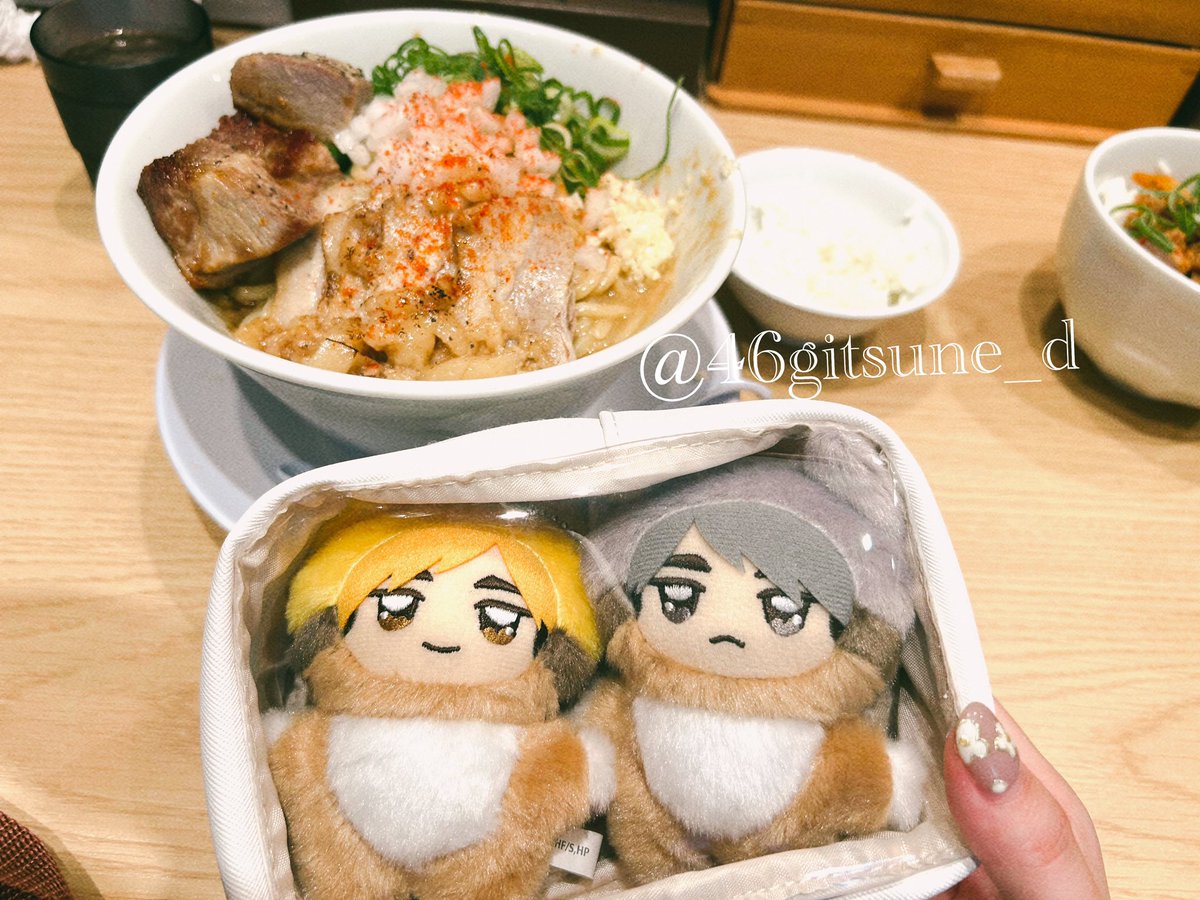 46gitsune_d's tweet photo. おすすめのラーメン屋さんへ友達と✨
お肉もりもりの特盛りラーメンとご飯！
ラーメンは大盛り・特盛りしか勝たん！
🍜
そのあと家で友達とハイキュー鑑賞会して楽しかった！！✨ https://t.co/pEtQFkqTUc