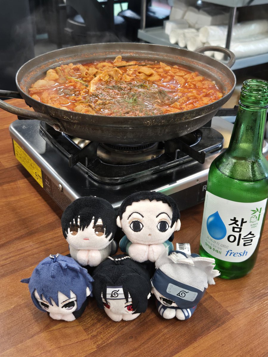 1200llla's tweet photo. 곱창전골 먹는데 조굼 부담스러움 https://t.co/M4UhlIhRDj