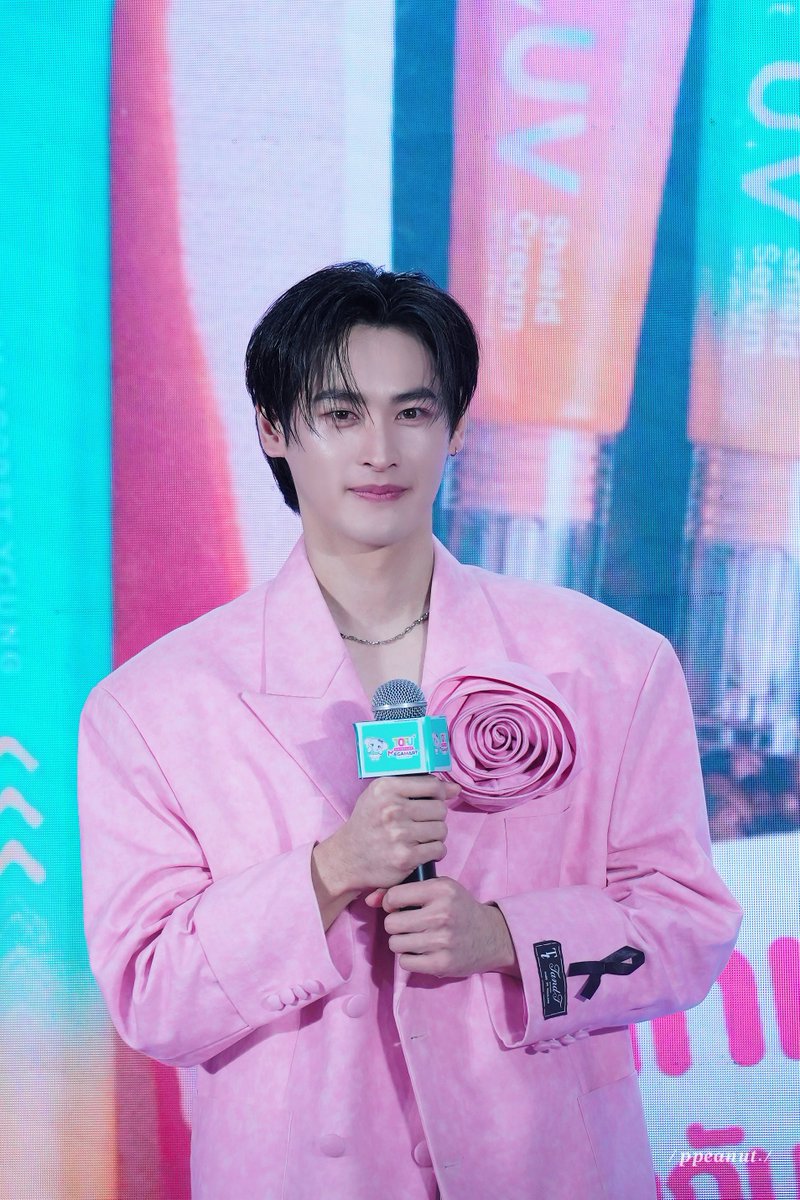 p_peanutbutte_r's tweet photo. วันนี้สดใสมากฮะ // คิดถึงงงง✨😼

KAO X TOFU FESTIVAL

#JOJISunscreenxKAO https://t.co/IUDnuqeIHX