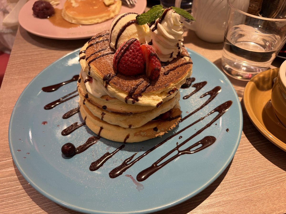 yamoss3's tweet photo. 仕事終わりに友達とご飯行ってきました。 https://t.co/o410A3oWUH