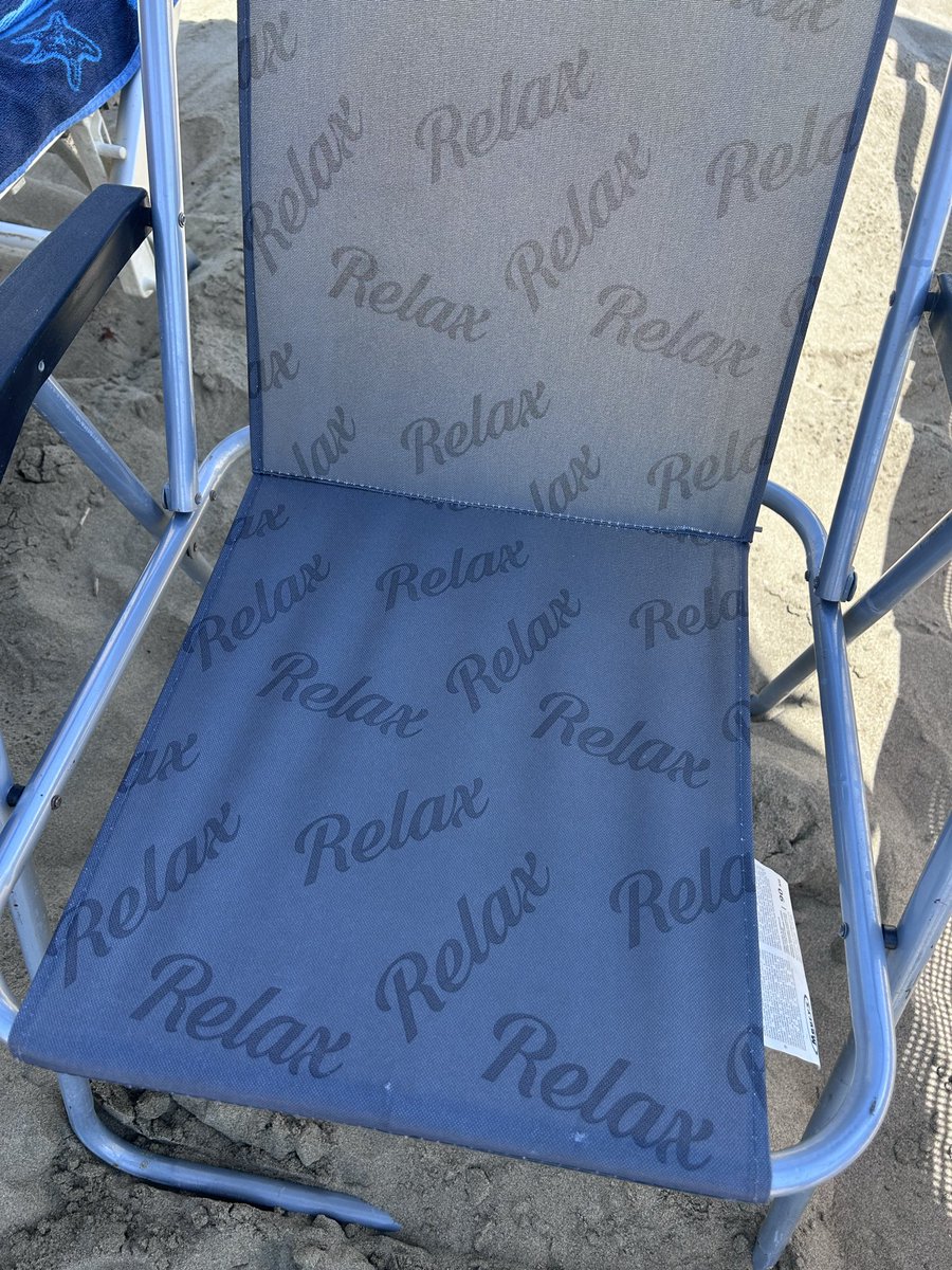 aeternafides27's tweet photo. estate italiana è essere seduti sulle sedie RELAX
marketing 1000% https://t.co/WBi8MeEZSA