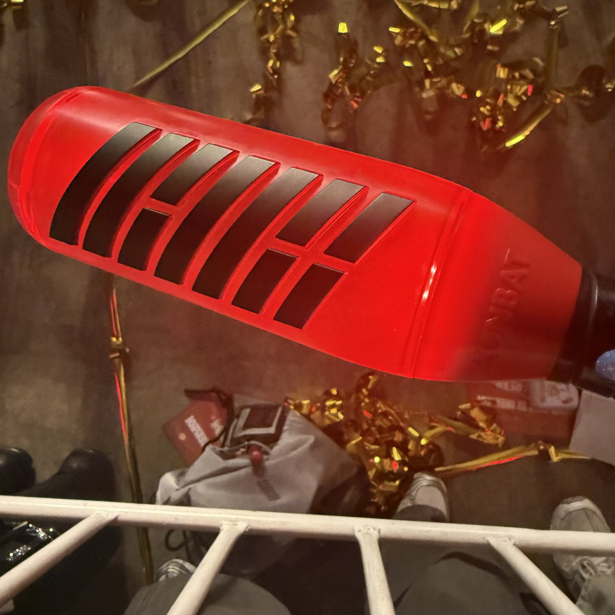 g25boy's tweet photo. 🔥

#iKON_FOUREVER_TOUR_BKK https://t.co/1dYTo9akoS