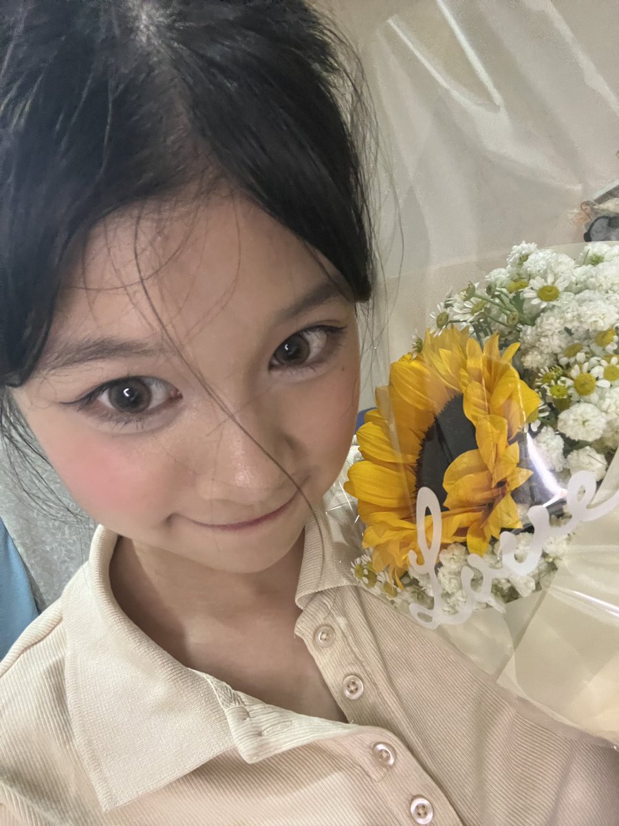 isabel_klp48's tweet photo. pretty flowers :) https://t.co/uKCt0Fq3lB