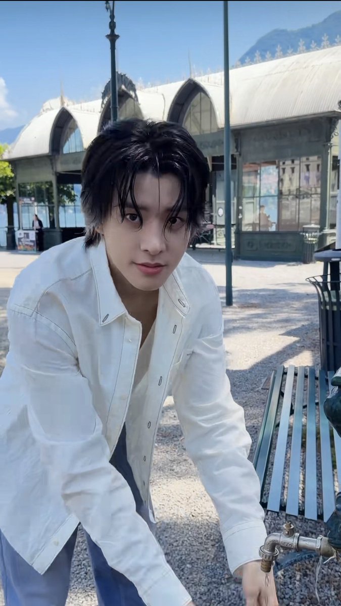 심나비 tweet media