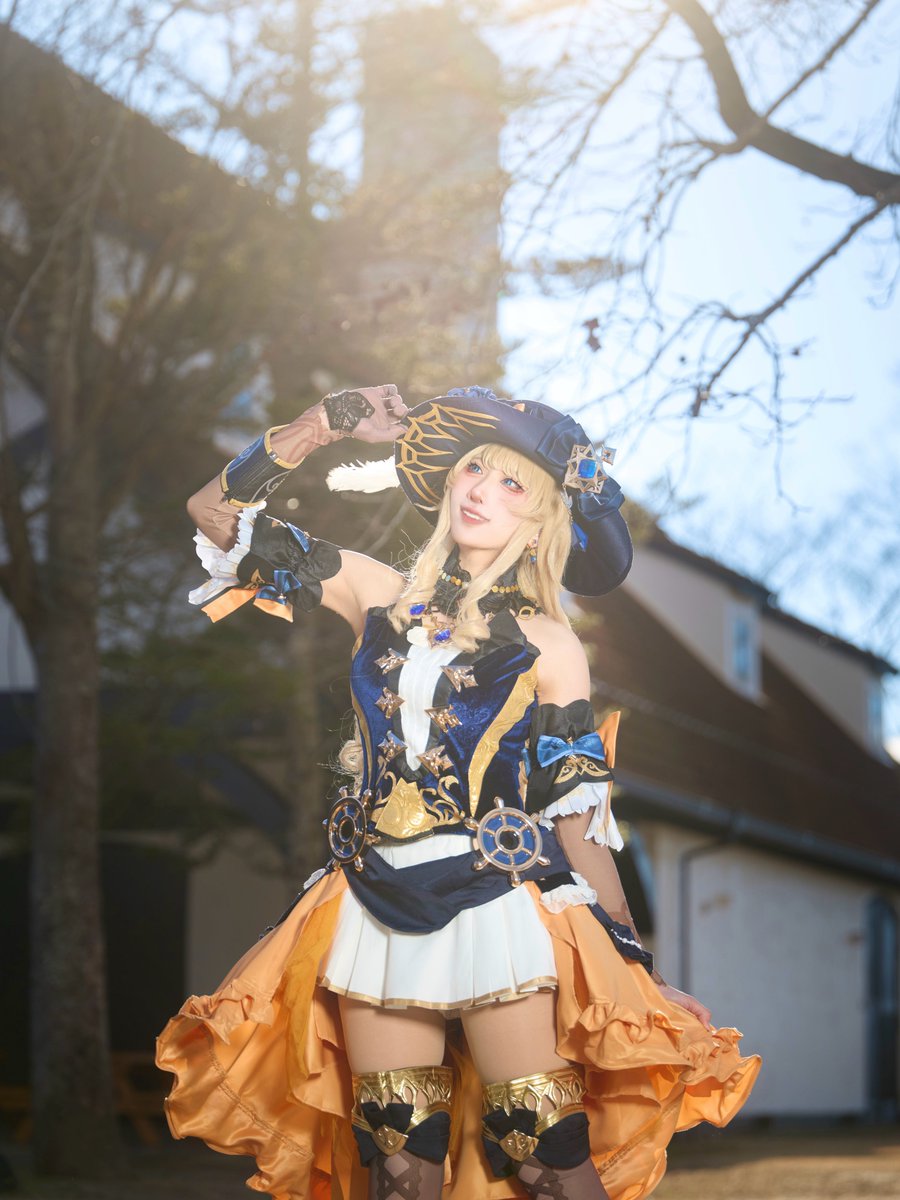 Xygmcxx's tweet photo. cos 原神 / ナヴィア🥀
#cosplay #Navia https://t.co/f2KdYWhMIP