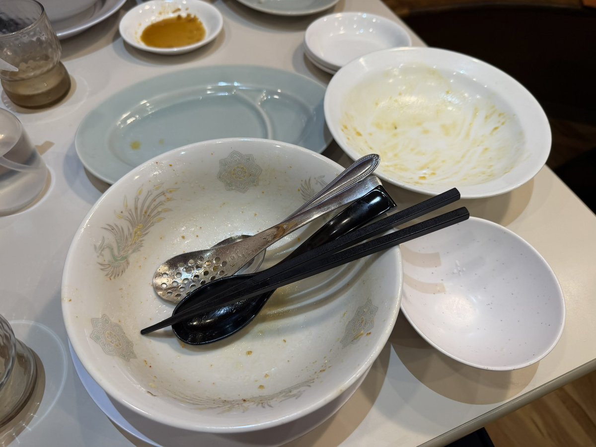 soooooooooousi3's tweet photo. 奢っていただきやしたｯｯｯｯｯｯ
ご馳走様です🙏🙏🙏🙏🙏🙏🙏🙏

#ラーメン
#やぱ味噌
#人力車
#もう何も食べれません
#ご馳走様でした https://t.co/H7ts8OE8wj