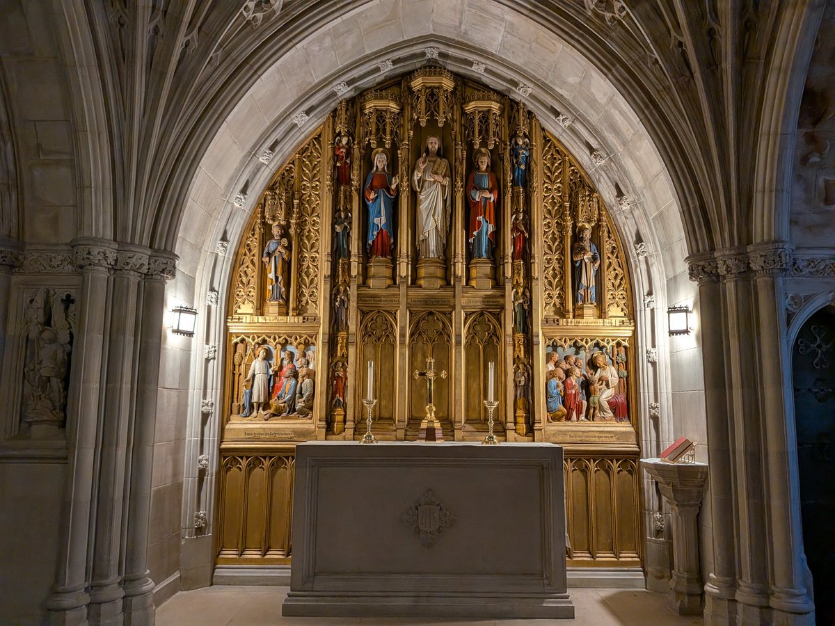AnglicInn's tweet photo. The Washington National Cathedral has several chapels besides the main altar. The crypt itself has four.

The main altar reredos, "Ter Sanctus", is very similar to English Victorian recreations, but took 36 years and was completed I'm 1973 https://t.co/seUnBzwfIL