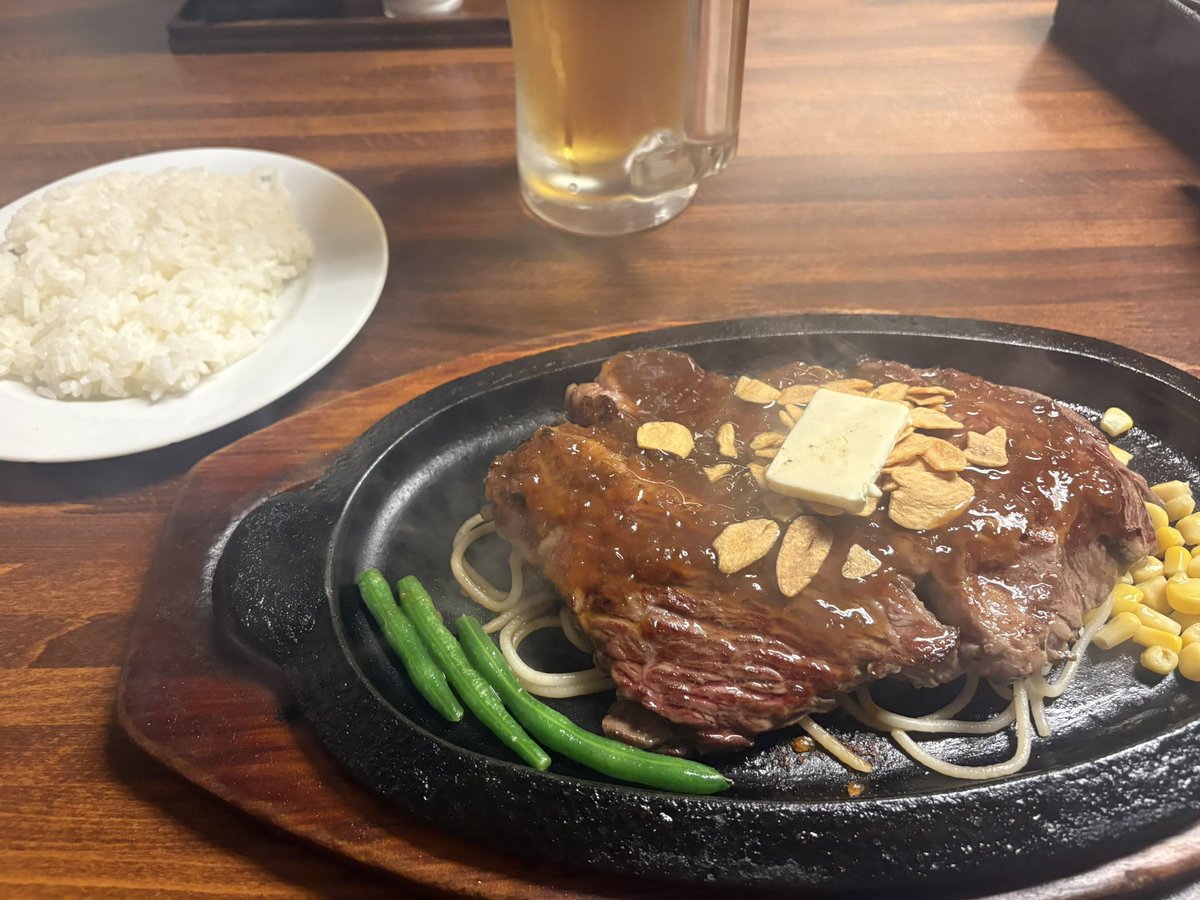 ioOovik's tweet photo. 人の金で食う肉がいちばん美味い https://t.co/aM09bWXjuD