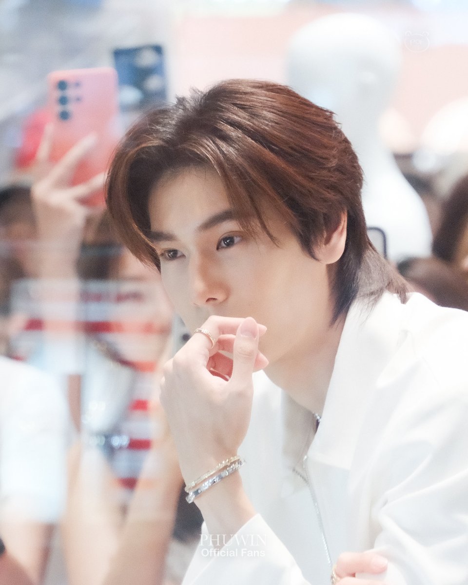 PhuwinOfficial's tweet photo. ✧˖°. #APMMonacoTHXPhuwin

       มีตาก็มองไป                 มีใจก็มองมา

PHUWIN APM ETE26

❥@phuwintang🍯
#phuwintang https://t.co/VeRE67ICFi