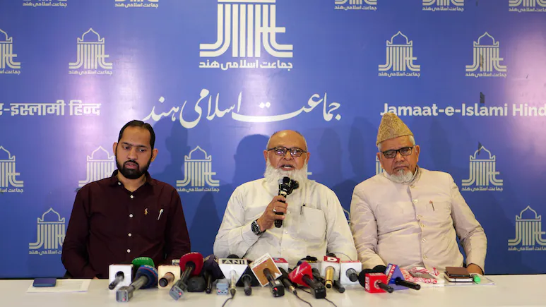 ndtv's tweet photo. Jamaat-e-Islami Alleges 'Motivated' Demolitions, Raises SIR Concerns
https://t.co/zBT6TcYitZ https://t.co/R4B46KNsvu