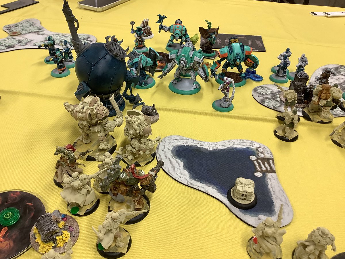 wamu2yk's tweet photo. NGKにて #ウォーマシン を Gravediggers で2戦
キャスターには Allison Jakes を登用
1戦目はジャックの攻撃が上手く回らなかったですが2戦目では目論見通りに Synergy 出来ました。でも負けました💦
今まで使ってたファクションよりユニットが脆い事を頭では分かっていてもプレイに反映出来てない😵‍💫 https://t.co/KskCFxDY5h