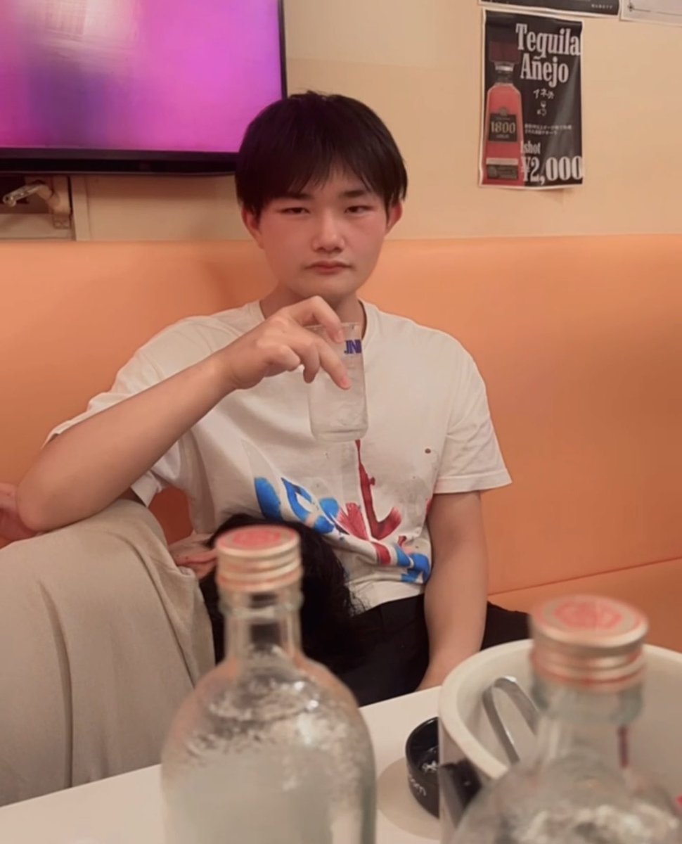 BOYSBARGET's tweet photo. 7月4日(土)

週末だよ！全員集合！！

🐯だいママ
🦊れい
🐶たろ(🔰20歳の新人くん🔰)

#新宿二丁目 #ゲイバー #観光BAR #LGBT https://t.co/Axh7WkqQQU