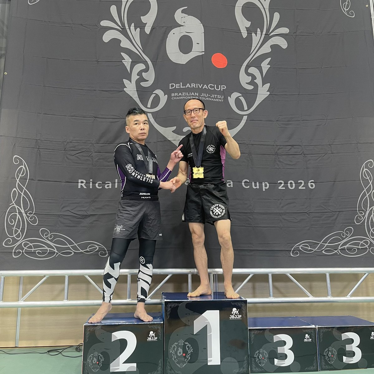 myasu26's tweet photo. ノーギ初試合
またポイント差なしのレフ判でしたが
無事勝てました♪🎉
今月もう一つノーギの試合。
またしっかり準備して臨みたい。
道着より体重が厳しいのは少ししんどい😅 https://t.co/2clIXOuGBS