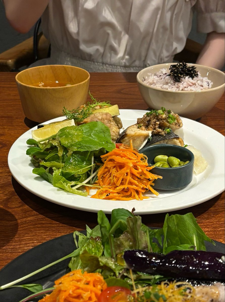 06sgr's tweet photo. 当たり年と評判のうちら𖤐 ̖́- https://t.co/9mxw3AQEtm