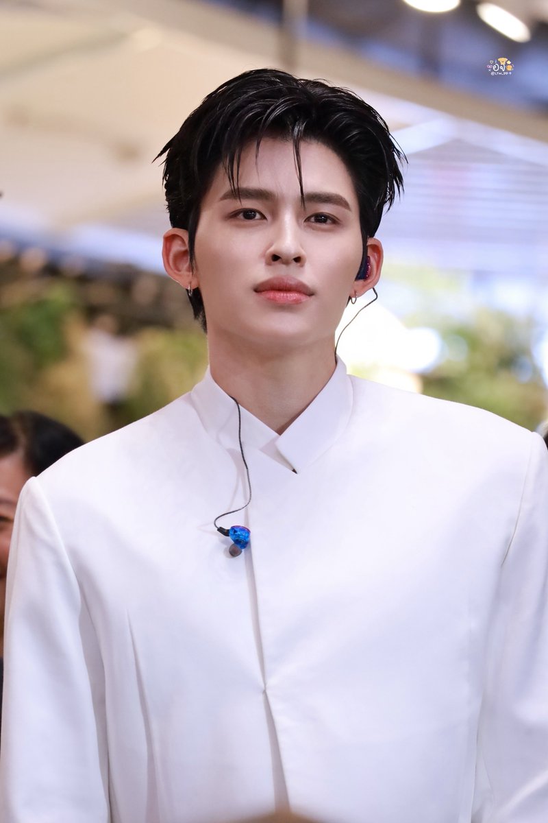 LTW_PP's tweet photo. หล่อมากกกกกก😭😭

POND AT THE MALL LIFESTORE NGAMWONGWAN 

#TheMallNgamwongwanxPond https://t.co/cbGvoO716K