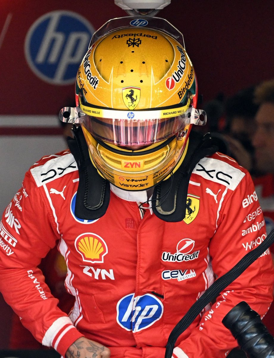 lewsinner's tweet photo. 🔴 LEWIS HAMILTON POST SPRINT

"Muchas gracias a todos los que estan aqui, nunca vi tanta energia en el pitlane. Fue una carrera dura para mantener al mercedes atras, lo he dado todo, tire con todo"

"Tenemos trabajo que hacer para reducir la diferencia"

"Son muy rapidos, he tenido que usar mucha energia hasta la curva 6"