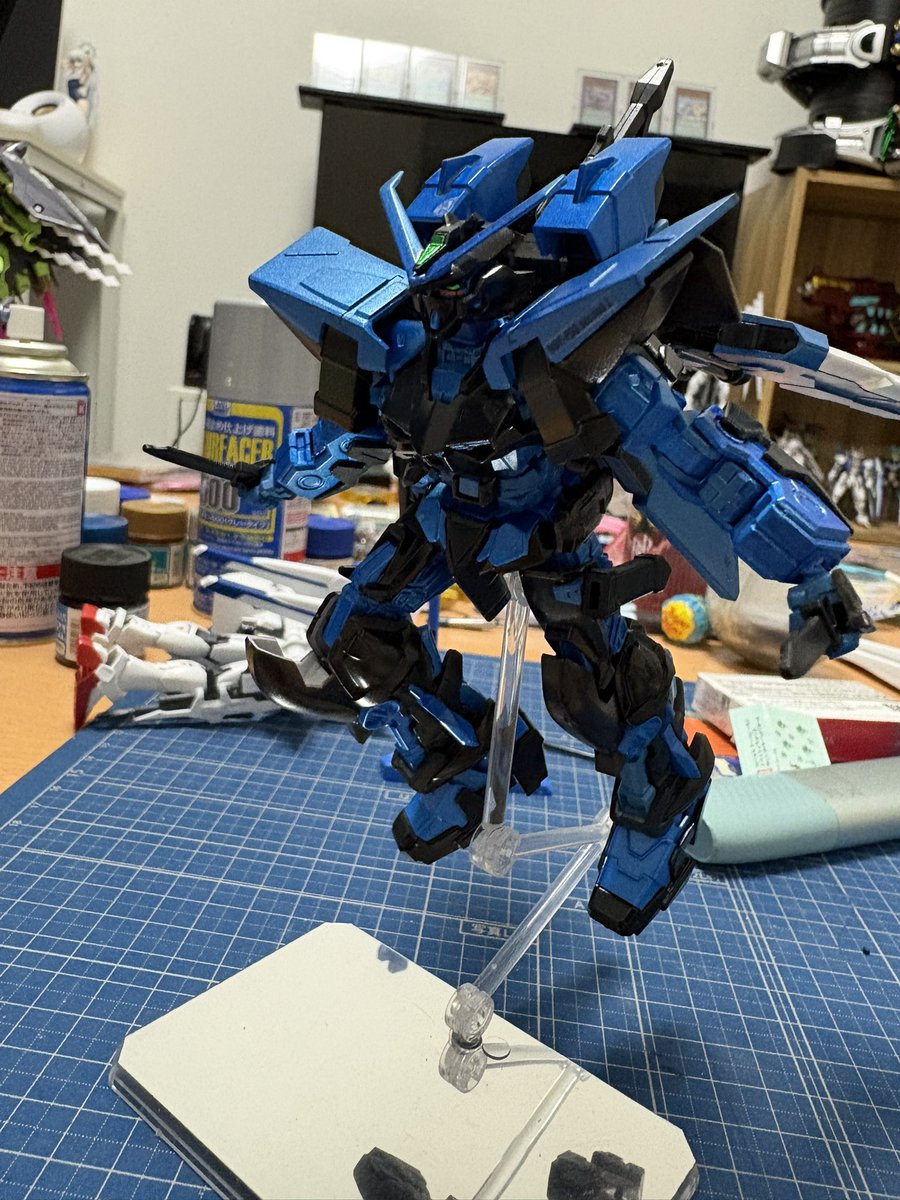 Pikachu_pecha's tweet photo. 初めて全塗装に挑戦したから写真撮ったんだけど背景汚すぎる https://t.co/doYzGfR7uW