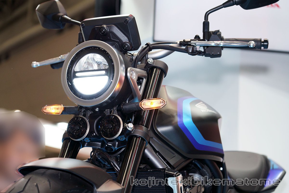 k_bikematome's tweet photo. 2027年モデルの新型CB400 SUPER FOURの日本国内価格は税込99万8,800円との噂があります。
https://t.co/LO3zgYpaTw
以前にモーターサイクルショーで聞いた話だと、100万円前後になりそうで、価格は期待していいとの事でした。
なので99万8,800円もありえる話だと思います。 https://t.co/aZQ0EGmroe