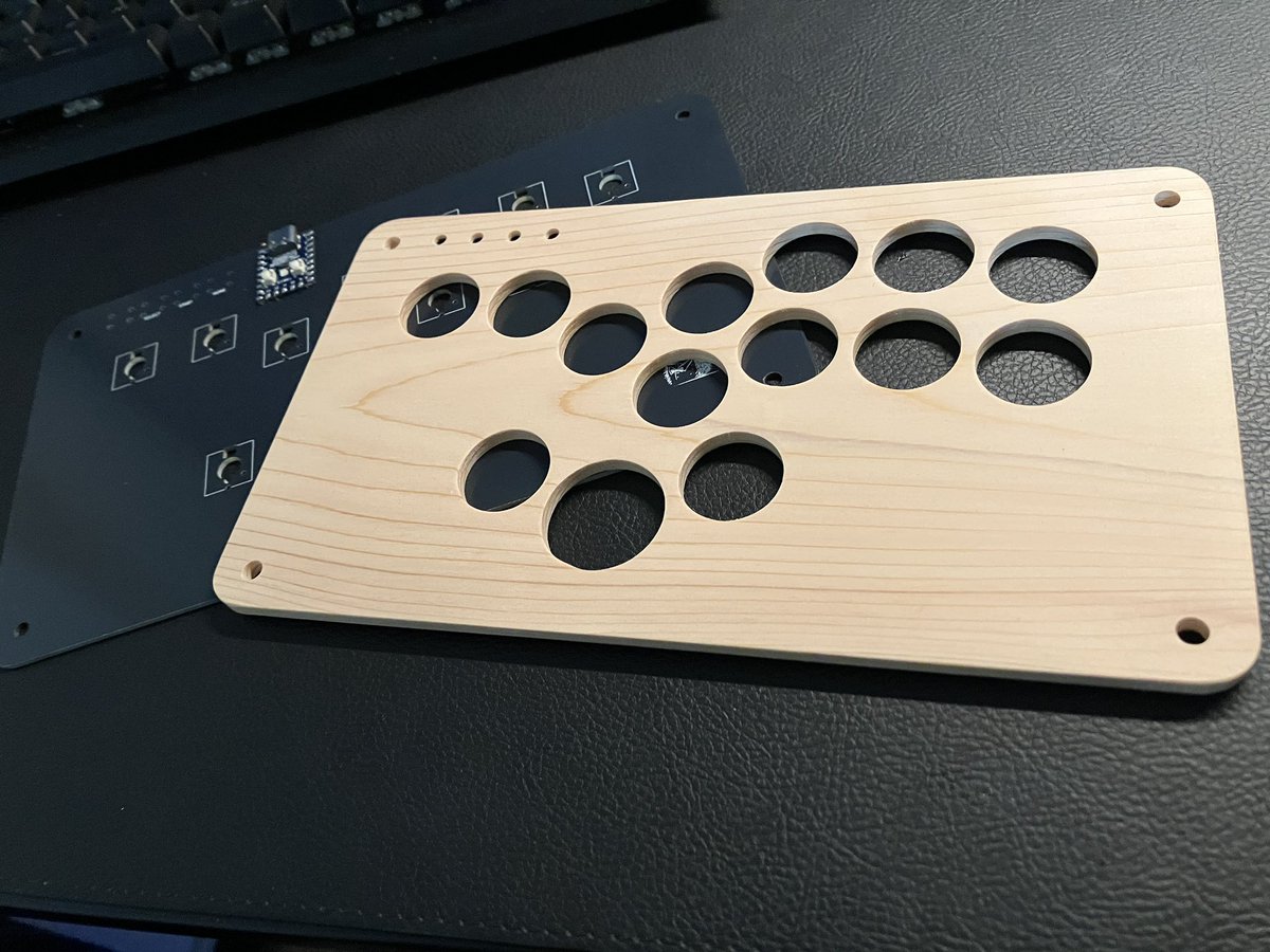 spike_V7's tweet photo. 明日から旅行行くので1週間制作できません
羽伸ばして再来週から再開します https://t.co/E9NgrdL17p