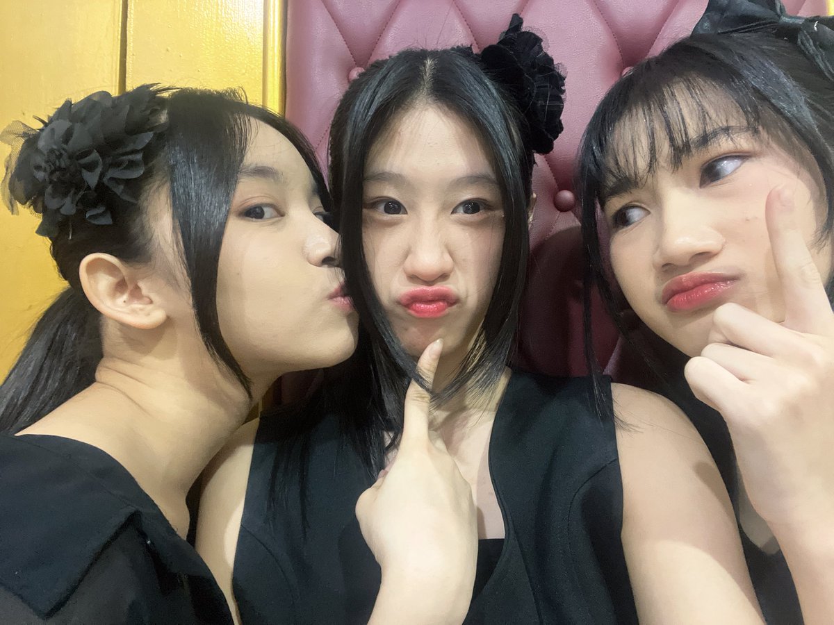 Rilly_JKT48's tweet photo. Tenkiuu BD tudeyy #ItsRillTime🫶🏻 https://t.co/f72h1wk1Wx