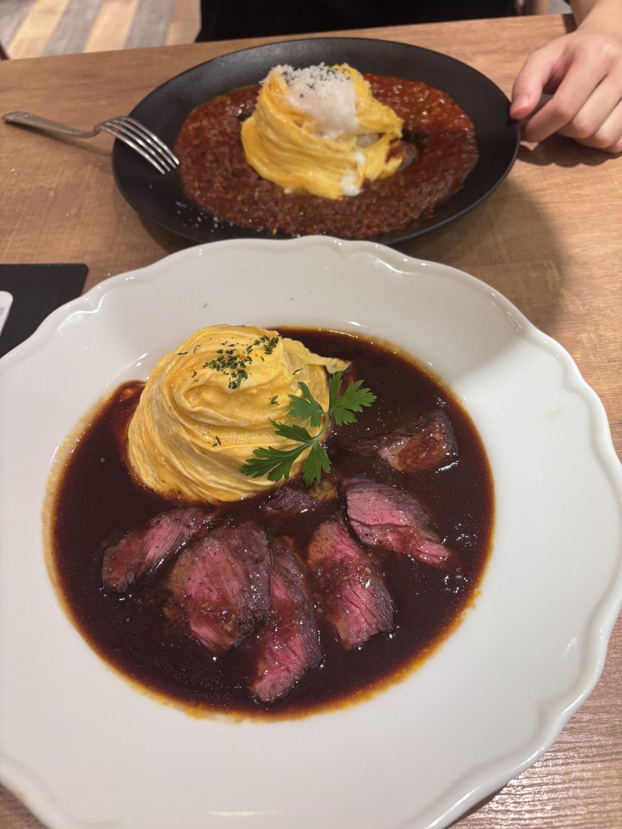 Lycaon121's tweet photo. 七夕祭り行ったのに人多すぎて別のとこで夜ご飯たべた笑 https://t.co/SWr7jeC0mT
