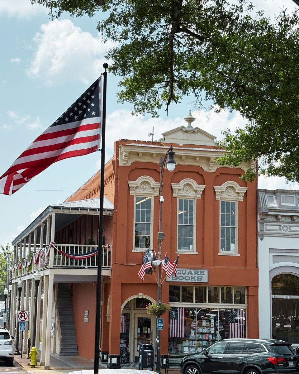 Square Books tweet media