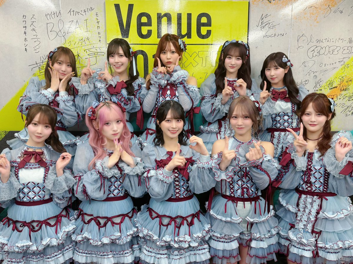 =LOVE_official tweet media