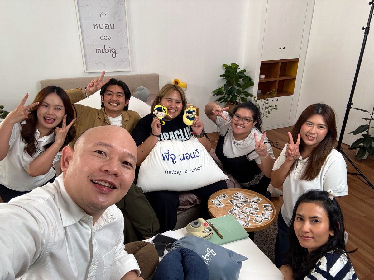 mrchawakit's tweet photo. ขอบคุณคุณจูเนียร์และทีมงานมากๆนะครับ วันนี้พวกเราใจฟู และหวังว่าทุกๆคนจะใจฟูกับไลฟ์วันนี้นะครับ ❤️
#mrbigxjunior #นอนฟินจนใจฟูกับพี่จูนอนดี https://t.co/AZr0uSetvm