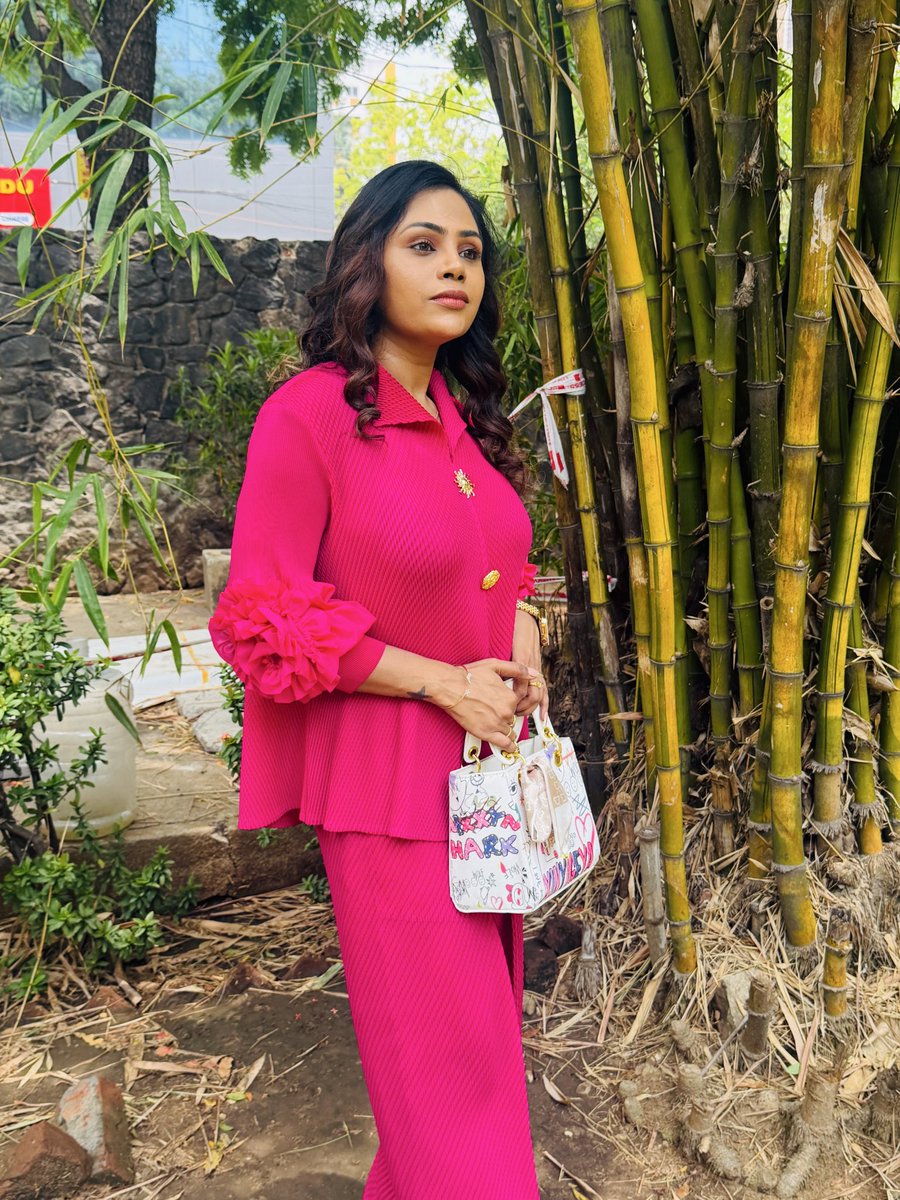 🌜Divya Krishnan🌛 tweet media