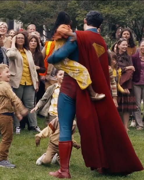 Lobonunpurosu's tweet photo. David Corenswet is Superman https://t.co/Ux2wmpWqkD
