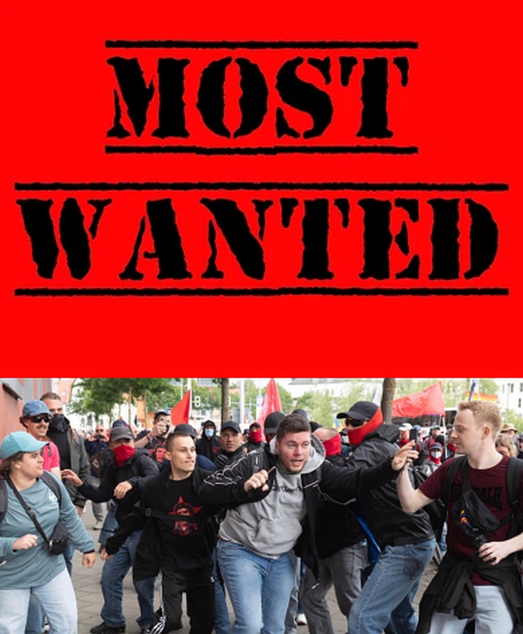 BockwurstClown's tweet photo. ++++Most Wanted++++
Hier die offiziellen Fotos der linken Angreifer die fast einen Journalisten tot geprügelt haben 
++++++++++++++++++++++++++
Die Gesichter der Täter sind erkennbar 
++++++++++++++++++++++++++
 🟥INFO: 
in der Mitte mit Rucksack einer der gejagten Journalisten https://t.co/p8kO6sA3bM