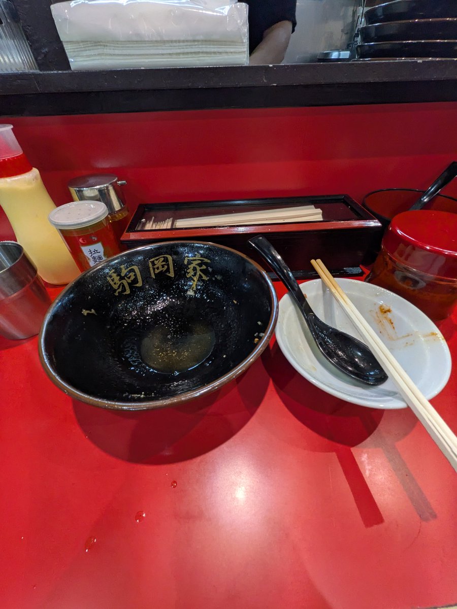 w_wzpg's tweet photo. 普段、来てるラーメン屋さん🤭
関東最後に食べに来ちゃった🤗

大将に関西に赴任するって挨拶して、噛み締めながら完食しました😊 https://t.co/8vuuV6JAF7