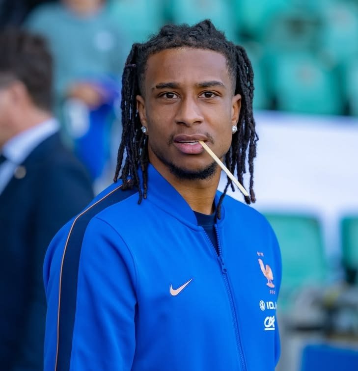 Olise_Q's tweet photo. We will make you proud 🇫🇷⚽️⚽️⚽️ https://t.co/NRTEei8EjJ