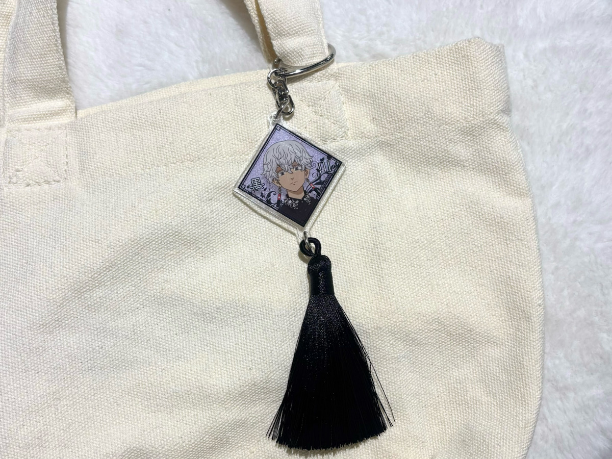 thechara_ikbkr's tweet photo. ❁TVアニメ『#東京リベンジャーズ』 THEキャラSHOP❁

7/5(日)現在の完売商品・抽選会状況はこちらです。
「タッセル付きアクリルキーホルダー flower ver.」各種好評発売中🎵

お買い上げ金額3,000円毎に特典ブロマイドをプレゼント🎁さらにオリジナルグッズが当たる抽選会がございます✨

イベント詳細はこちら👉https://t.co/kkYES2UC00
#toman_anime #東リベ