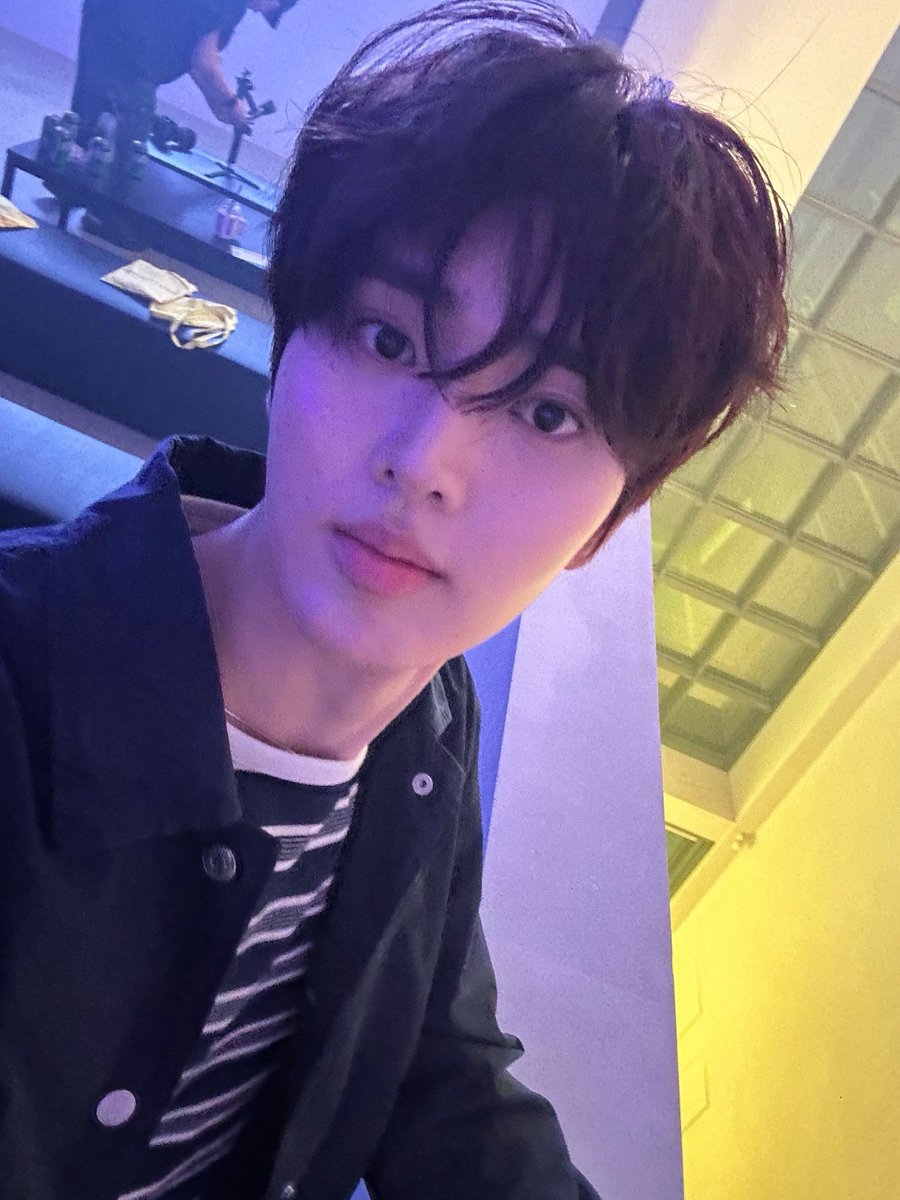 chanxaji's tweet photo. 잘생겻더요 https://t.co/UkSIBLdPwW