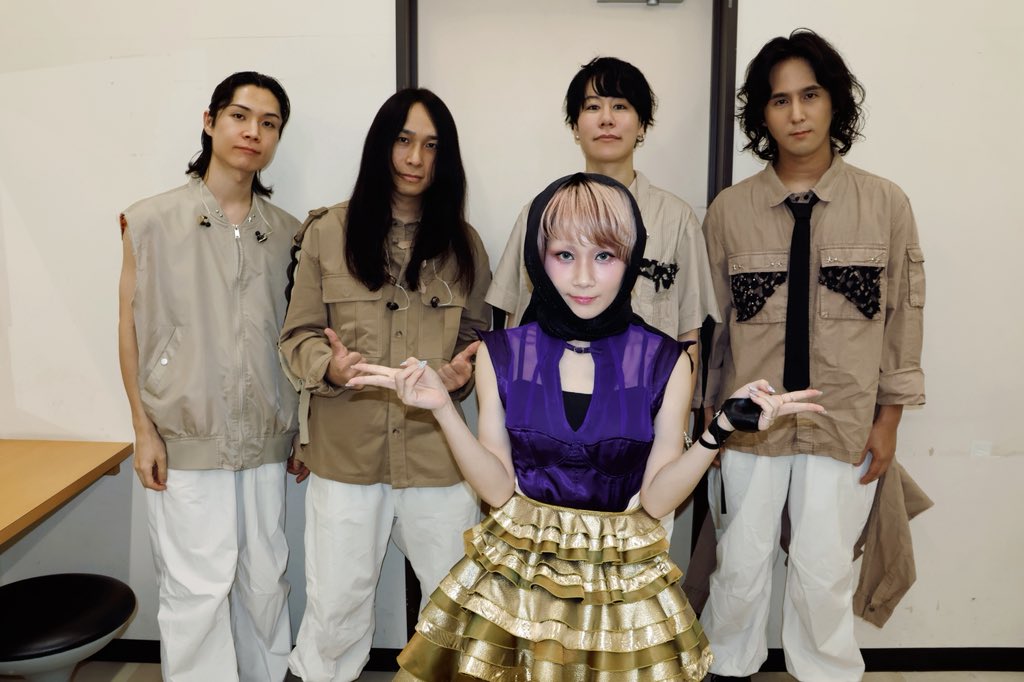 RRReol's tweet photo. Reol Oneman Live 2026
'美辞学' TOUR ホール篇 名古屋公演

君たちが楽しみにしてくれるほど、楽しそうにしてくれるほど、わたしらしさ漲る！
こんな日を過ごすために日々やってんだなー
思い通りにいかなくても人生つーのは面白い方へいってみることを、美辞学と亞堕威と名古屋のおみゃーらから学んだぜ💗

唯我羅紫の兄貴 @ygarshy にも大感謝
これが我が美辞学街道　全国制覇の夢はツアーファイナル因縁の渋谷公会堂で叶えるぜ
待ってろ東京〜！