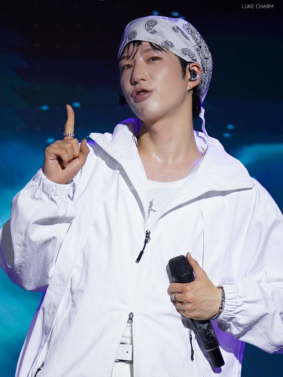 luke__charm's tweet photo. 2026/06/27  
Dignity Live in SEOUL [POINT BLANK : Zero Distance] 팬콘 2부🤍
 #디그니티 #DIGNITY 
#루크 #LUKE 
#SLIPSHOT #POINT_BLANK
@DGNT_Official @DIGNITY_members https://t.co/TMFLqNyPPt