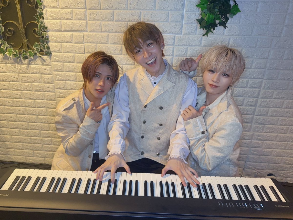 superfantasy_fv's tweet photo. ══  7/4 HEROES公演👼🏻 ══

ご来場ありがとうございました🏰

< Setlist >
01. HEROES ANTHEM
02. ジャンボリミッキー!エボリューション 🆕
03. スーパードゥーパー・ジャンピンタイム
04. クラブマウスビート
05. 少年時代
06. 自由への扉
07. 闘志を燃やせ
08. When Can I See You Again?
09. 全力少年

#SUPERFANTASY