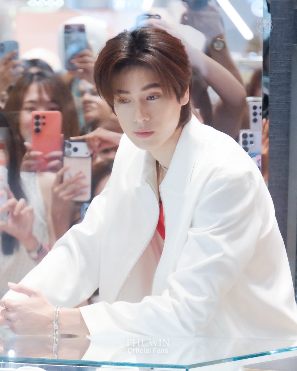 PhuwinOfficial's tweet photo. ✧˖°. #APMMonacoTHXPhuwin

เหมือนมาดูกิจการ 💎

PHUWIN APM ETE26

❥@phuwintang🍯
#phuwintang https://t.co/GDEujv4ETd