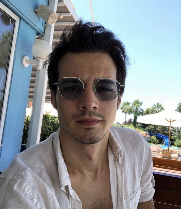 mertyaziiciofc's tweet photo. — RT ETKİNLİĞİ 💌

📌 Etiketli hesap 50
ment bırakacak her mente en az 10 retweet yapalım.

@karisik1hesapp 

•👇
#MertYazıcıoğlu MertYazıcıoğlu https://t.co/avt5aHkm9H