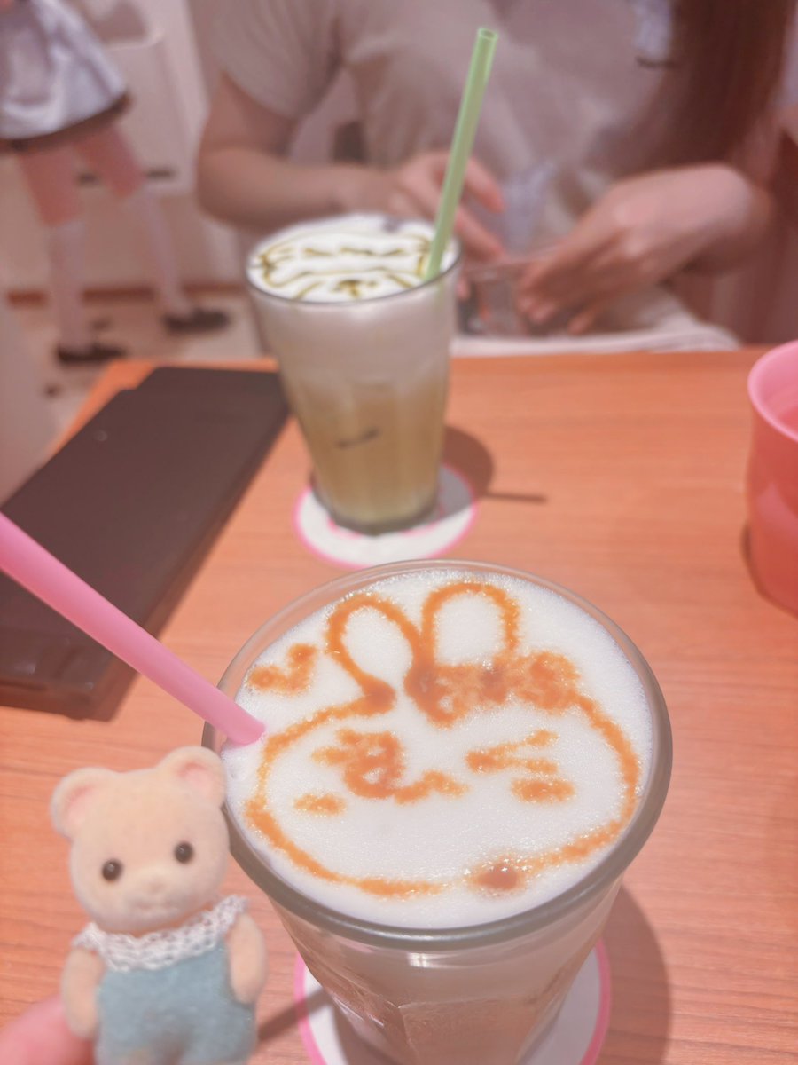 mo_br_id's tweet photo. あっとほぉ〜むカフェ初帰宅🍰💞
おれおちゃんが可愛すぎてお話ししてる間ずっとメロメロだった🥹
今度はコレクションチェキ注文したい…！ https://t.co/tVBGc51y7l