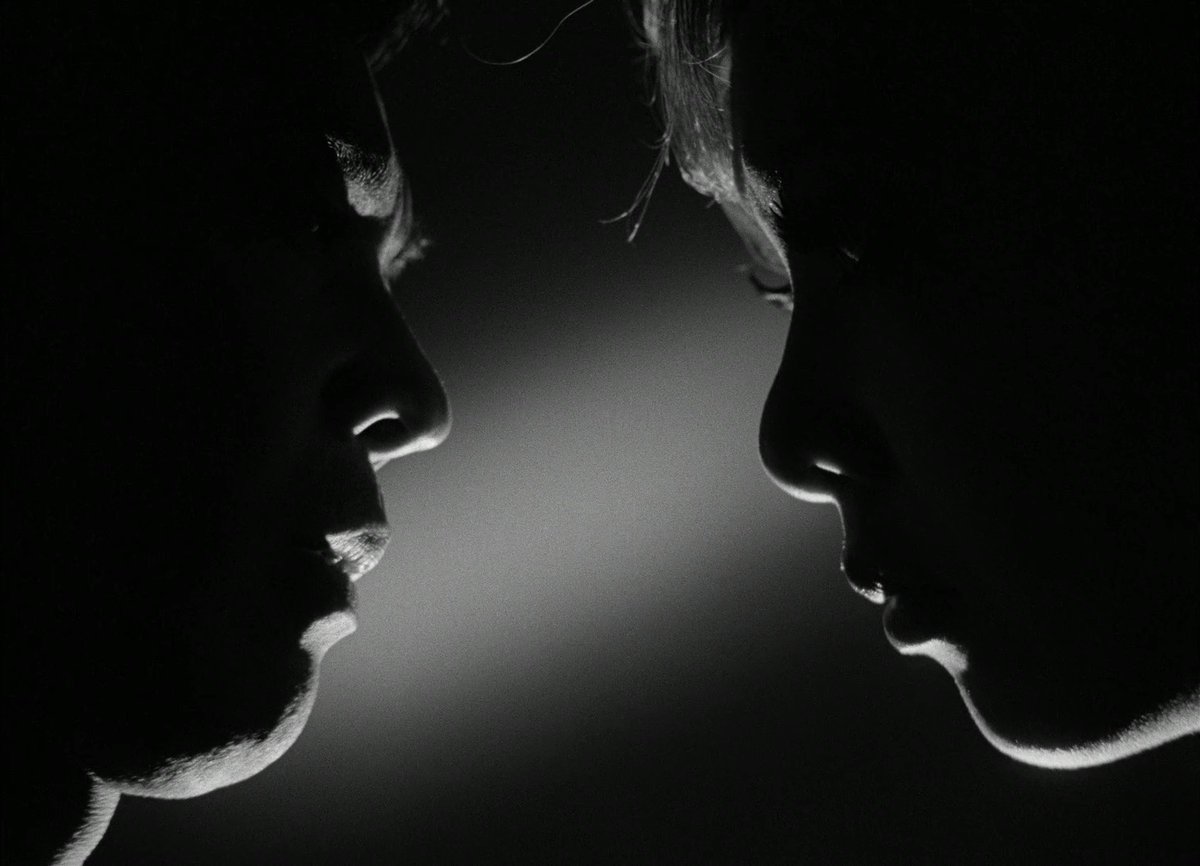CinemaXPedia's tweet photo. Funeral Parade of Roses (1969)
dir. Toshio Matsumoto

Stanley Kubrick watched this film before making A Clockwork Orange. He never publicly admitted it — but the influence is undeniable.

Funeral Parade of Roses (1969) is the film that shaped one of cinema's greatest directors. Most people have never heard of it. 🌹