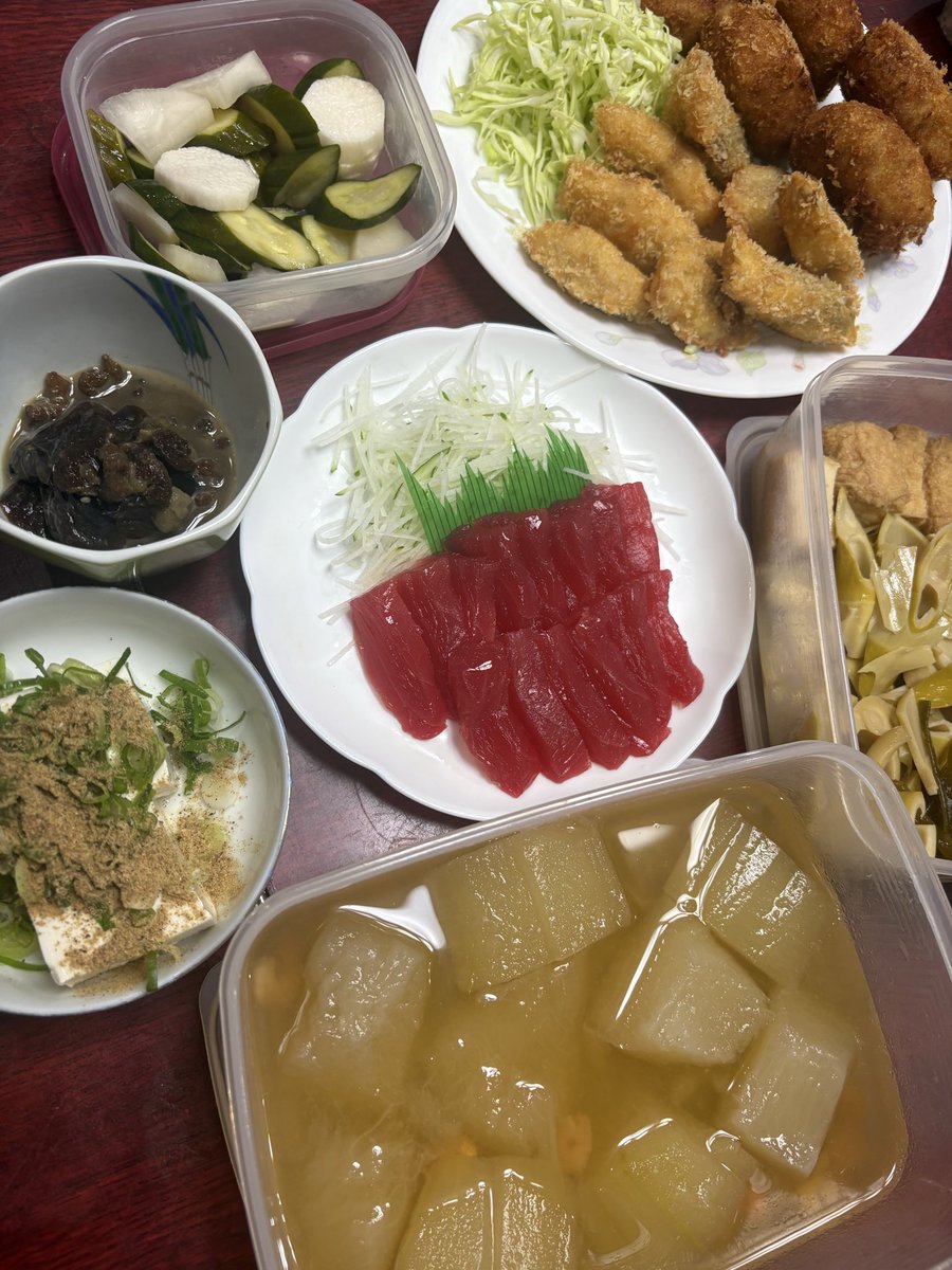 naokittyann's tweet photo. さあ　明日４時起きやからなあ　いつもリミッター限界まで呑んでるから寝るんを我慢や！　茄子がメッサ旨いで　ハハ https://t.co/iQRnfR01Cr