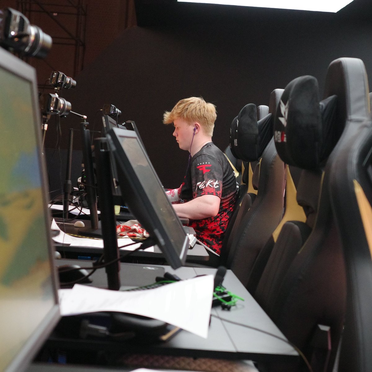 FaZeEsports's tweet photo. ⏳ https://t.co/rtsnTPtE2K