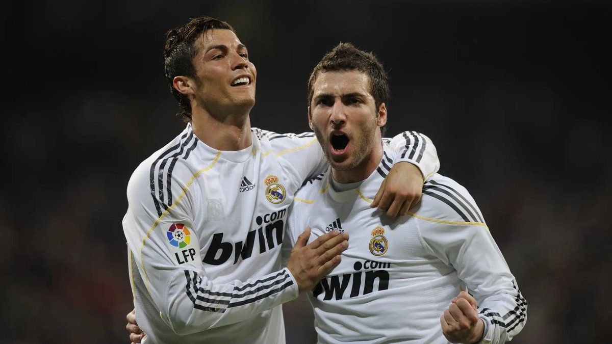 Cruzetinho's tweet photo. @_onlyscott Pipita Higuaín https://t.co/aESqELoqR1