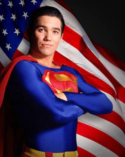YellowFlashGuy's tweet photo. Happy 4th of July! https://t.co/7svkFyT9r5